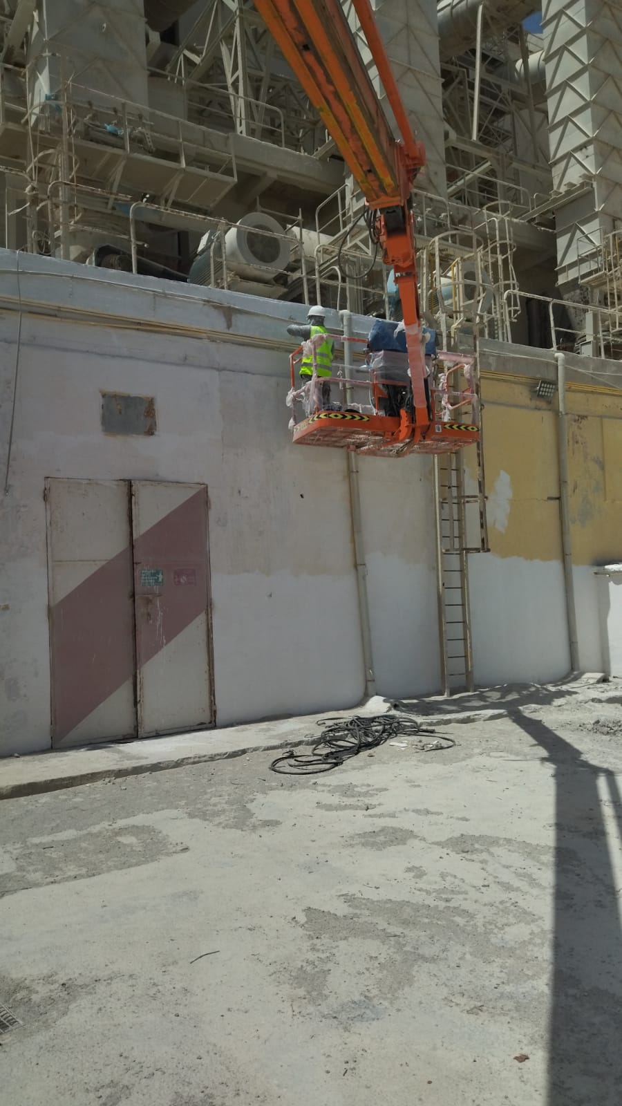 Hangar en charpente métallique